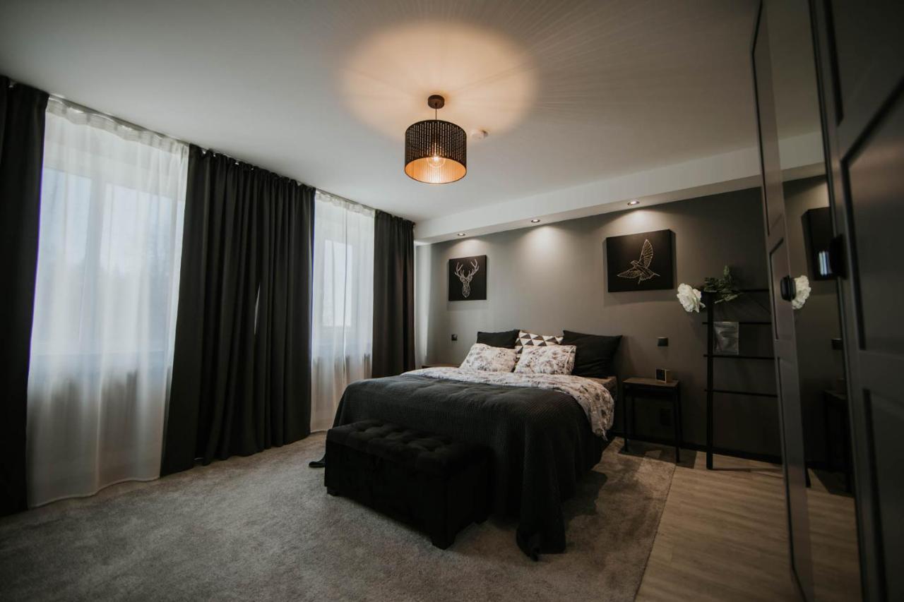 Pinska Guesthouse Cozy Apartment 维尔扬迪 外观 照片